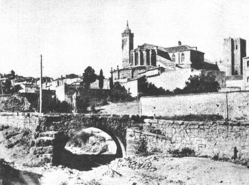 Fotografía antigua del puente de San Francisco con la catedral al fondo