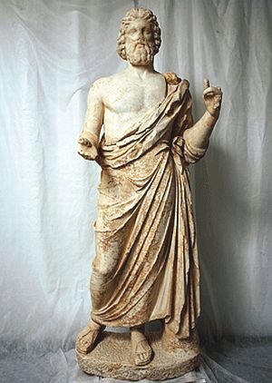 Imagen del dios Esculapio en mármol, encontrada en Ampurias, tras su reciente restauración